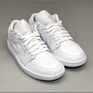 Nike Air Jordan 1 Women’s Sneakers